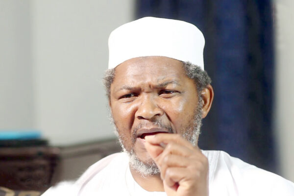 Apc kamar balan-balan ce idan aka hura aka hura sai tayi me?